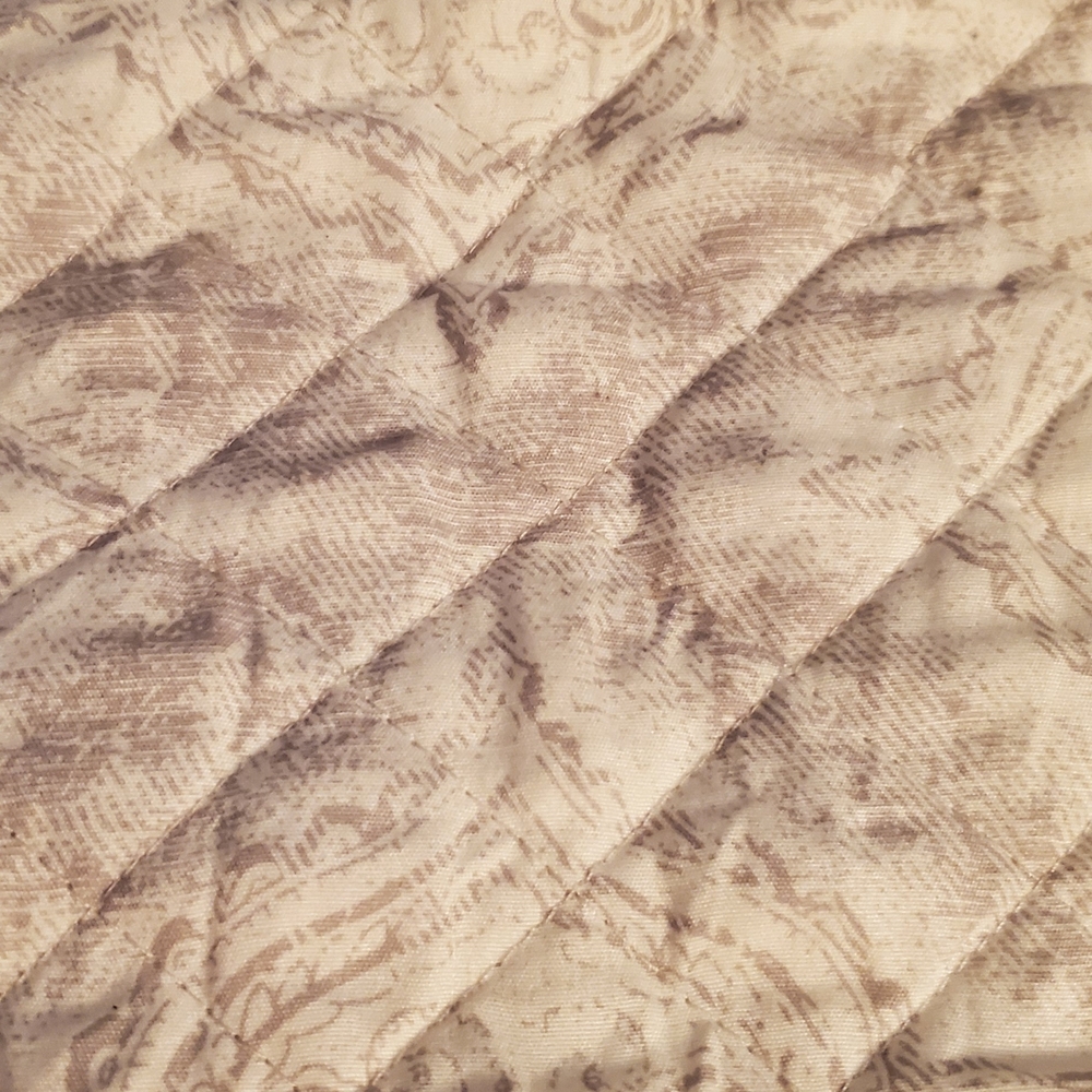 Elegant Light Grey Quilted Bedding King Size With Shams - Picture 4 of 6